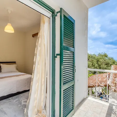 Apartment The 2 Vigglatouri