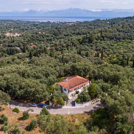 The 2 Apartment Vigglatouri