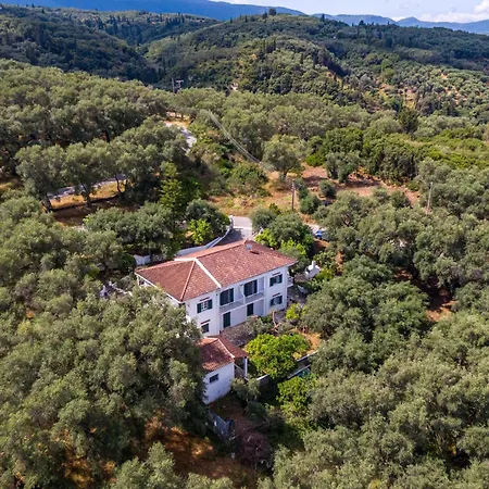 The 2 Apartment Vigglatouri